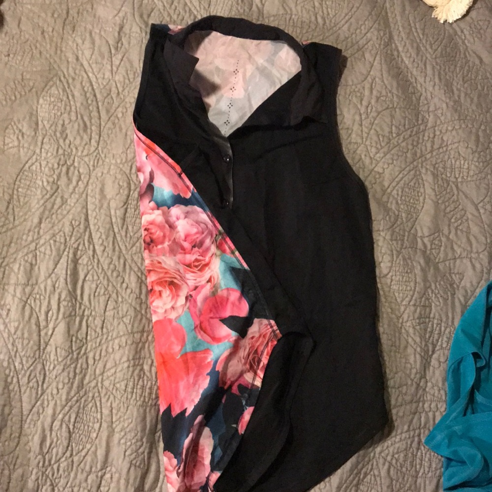 Lulu lemon collar sleeveless top